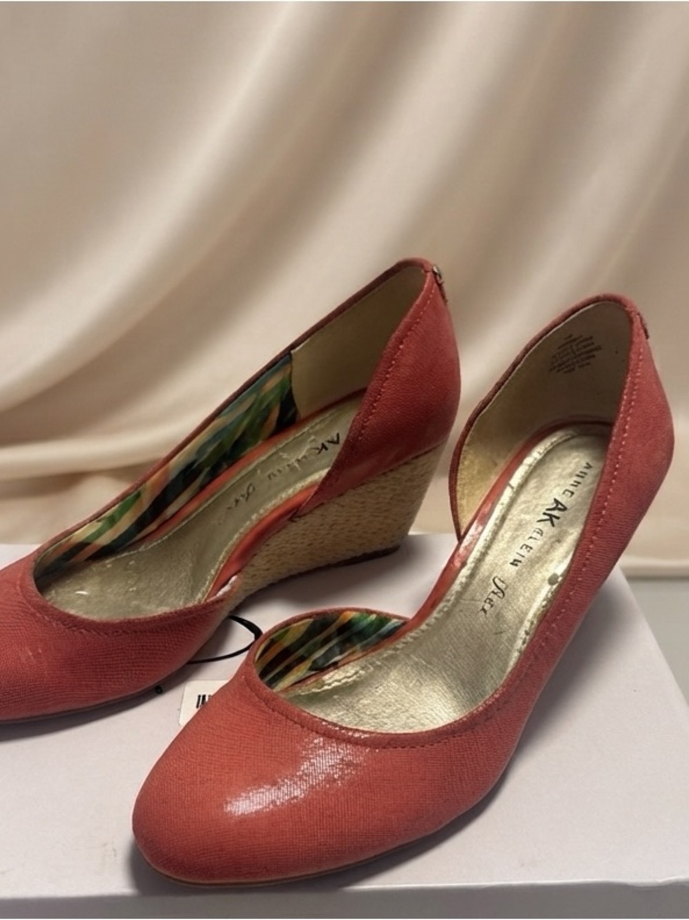Anne Klein Coral Wedge Pumps – Excellent Pre-Owned Condition 👠🩷
